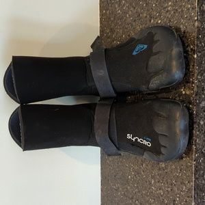 5mm Syncro Round Toe Surf Boots Size 8